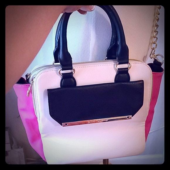 Betsey Johnson Handbags - Betsey Johnson purse